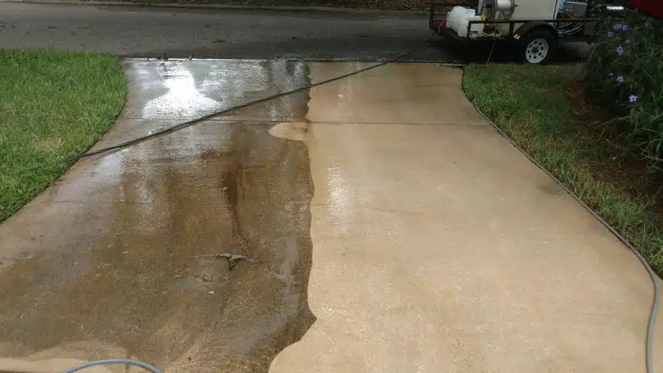 Full Pressure Wash Cleaning - DRIVEWAY